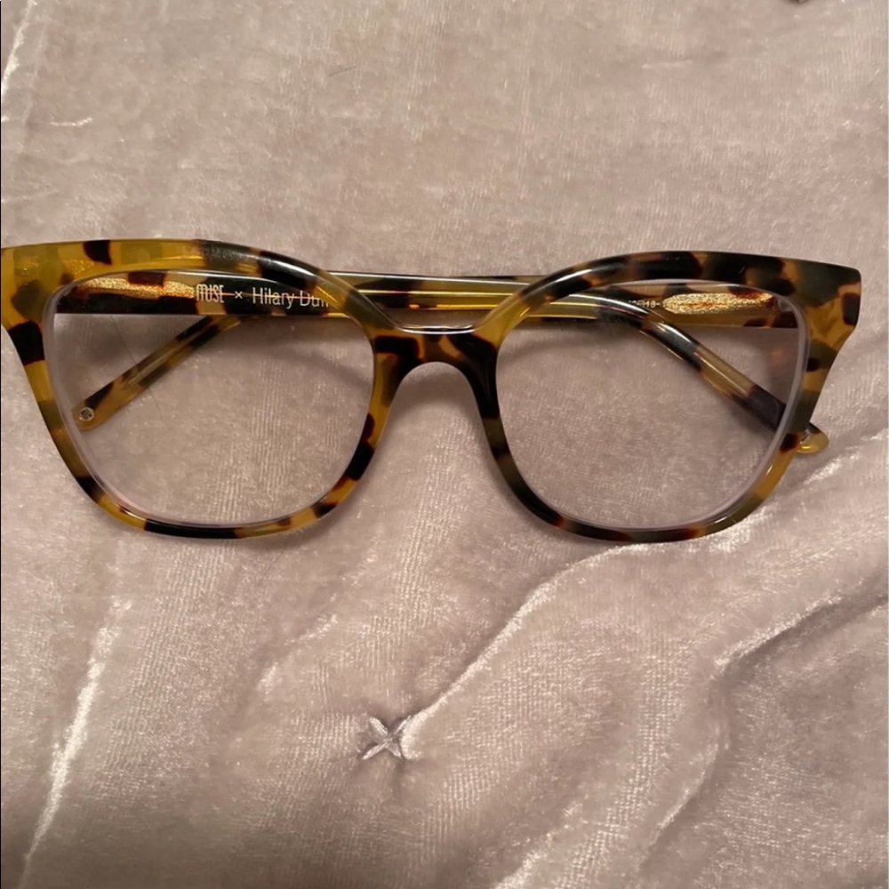 Hilary Duff Tortie Frames